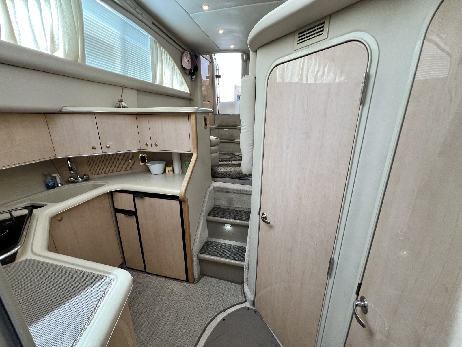 1999 Sea Ray 370 AC