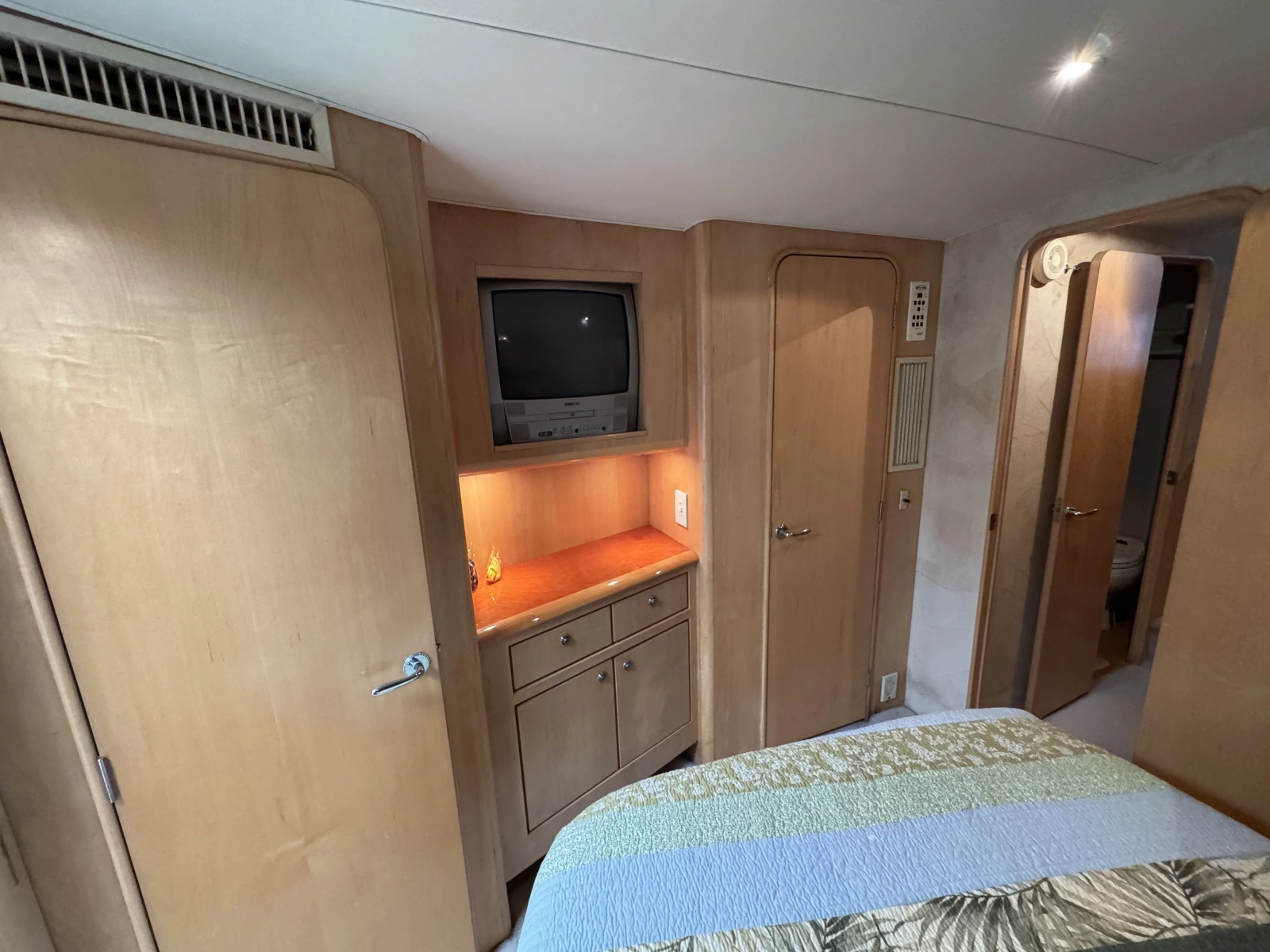 2002 Ocean Yachts 56 Super Sport
