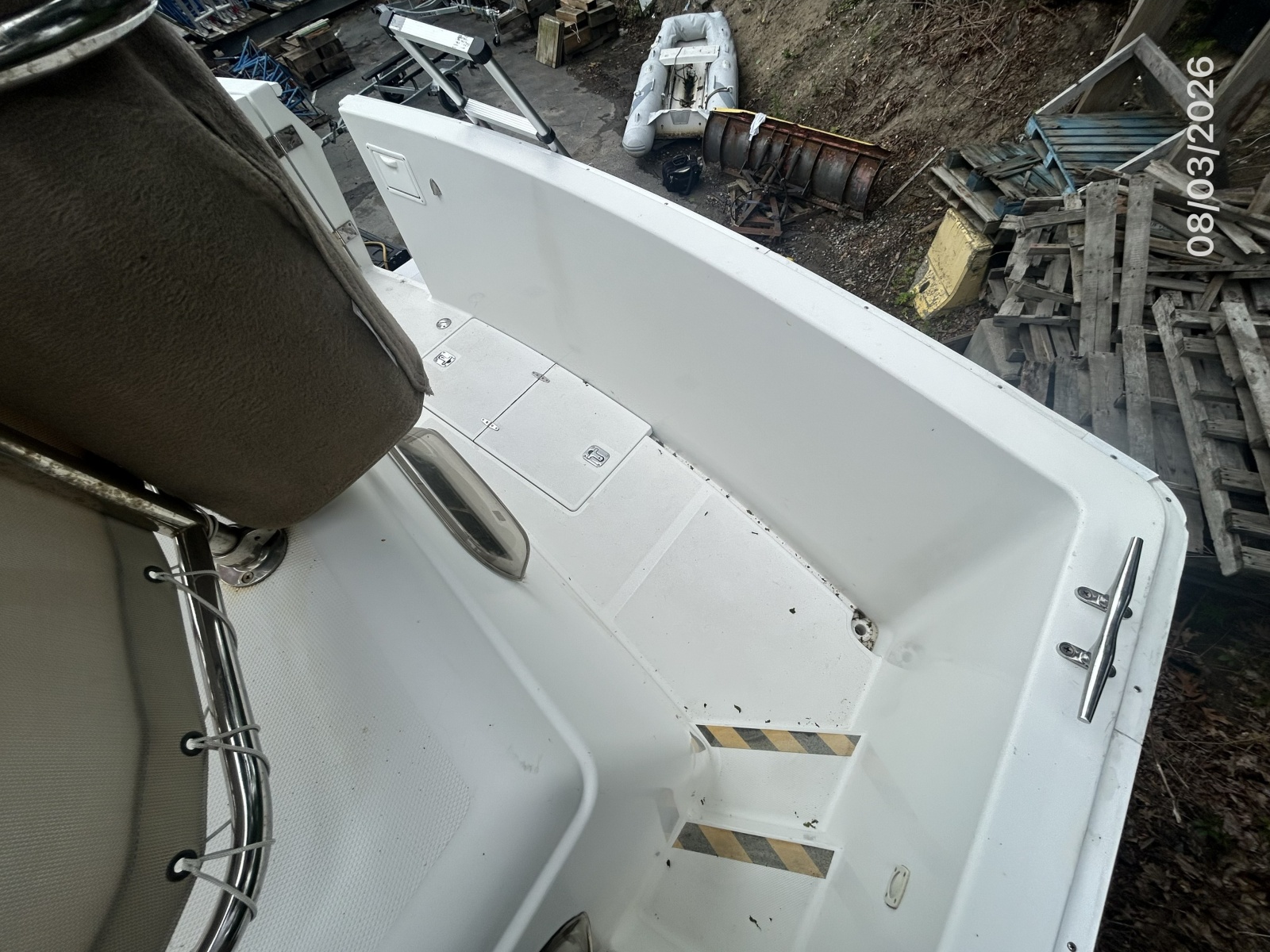 43' Mainship aftdeck1
