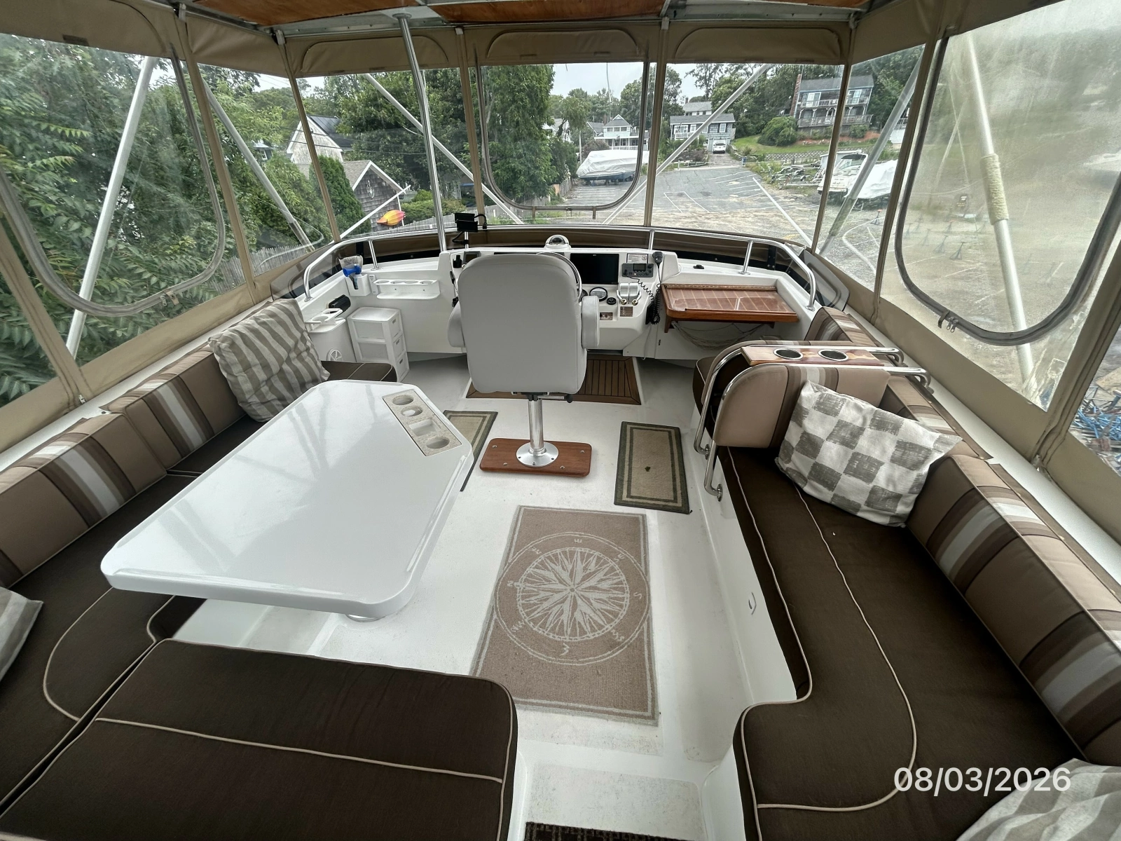 43' Mainship flybridge forward