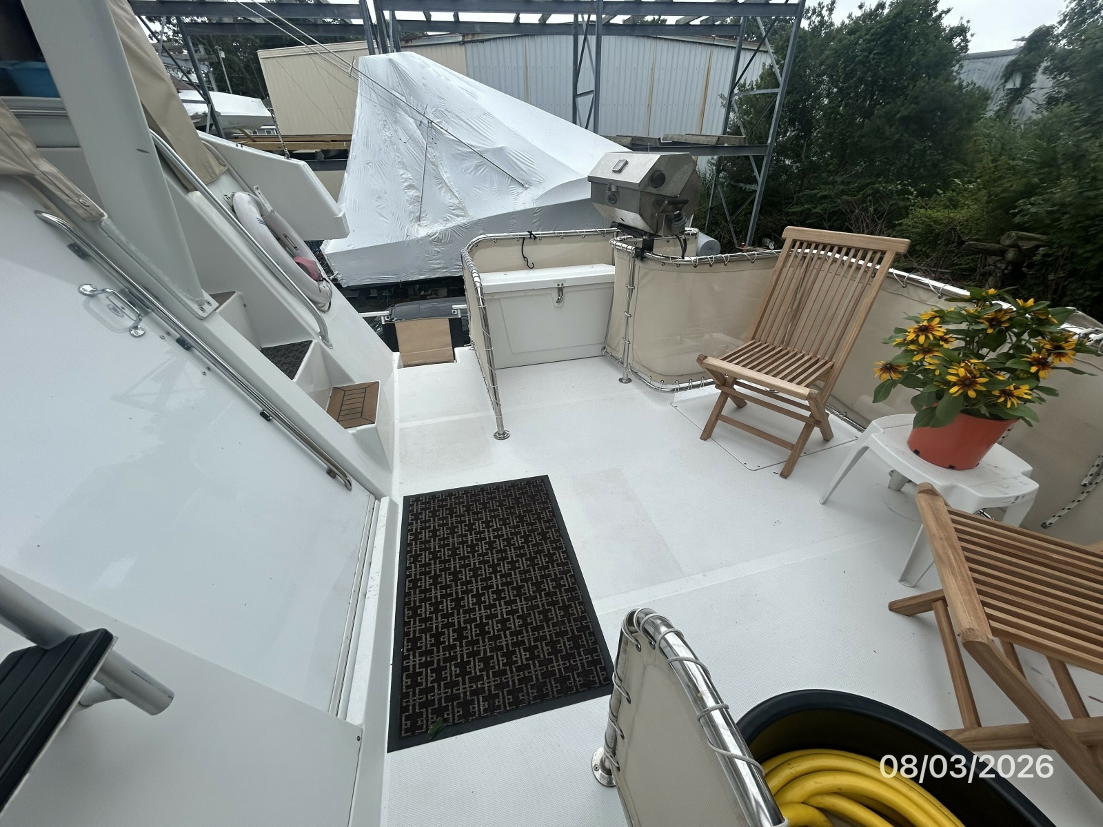 43' Mainship trunk cabin starboard