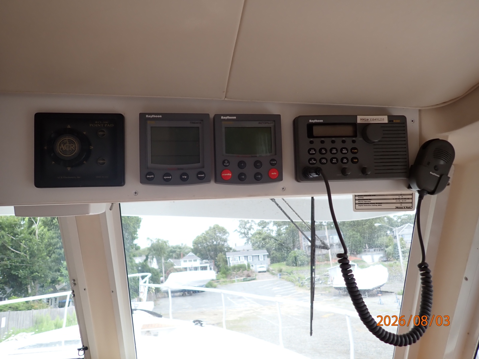 43' Mainship lower helm electronics