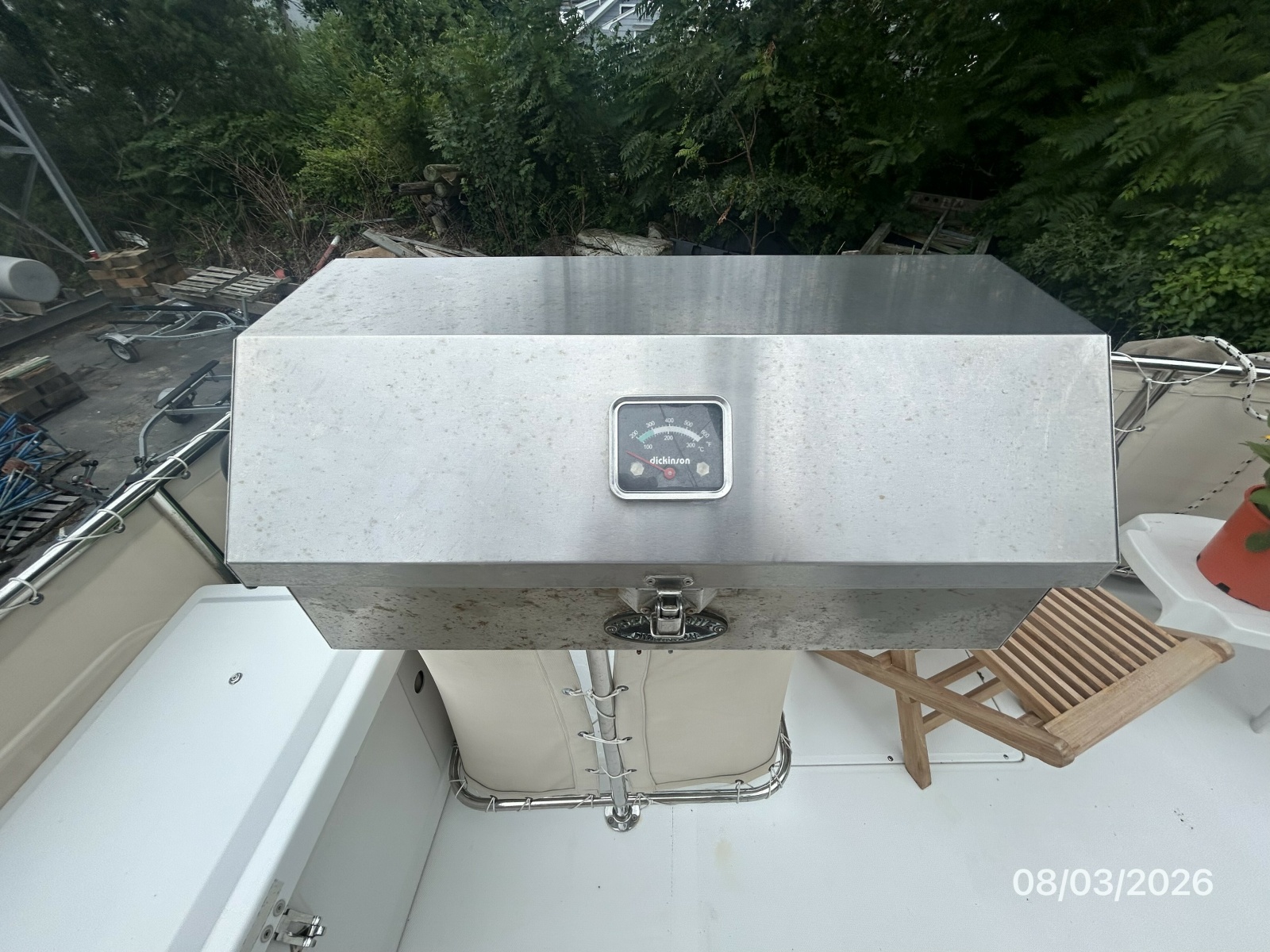 43' Mainship BBQ grill