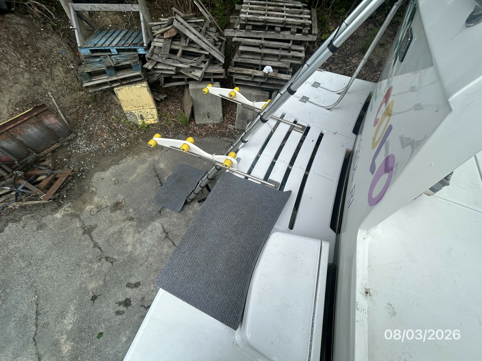 43' Mainship swimplatform2