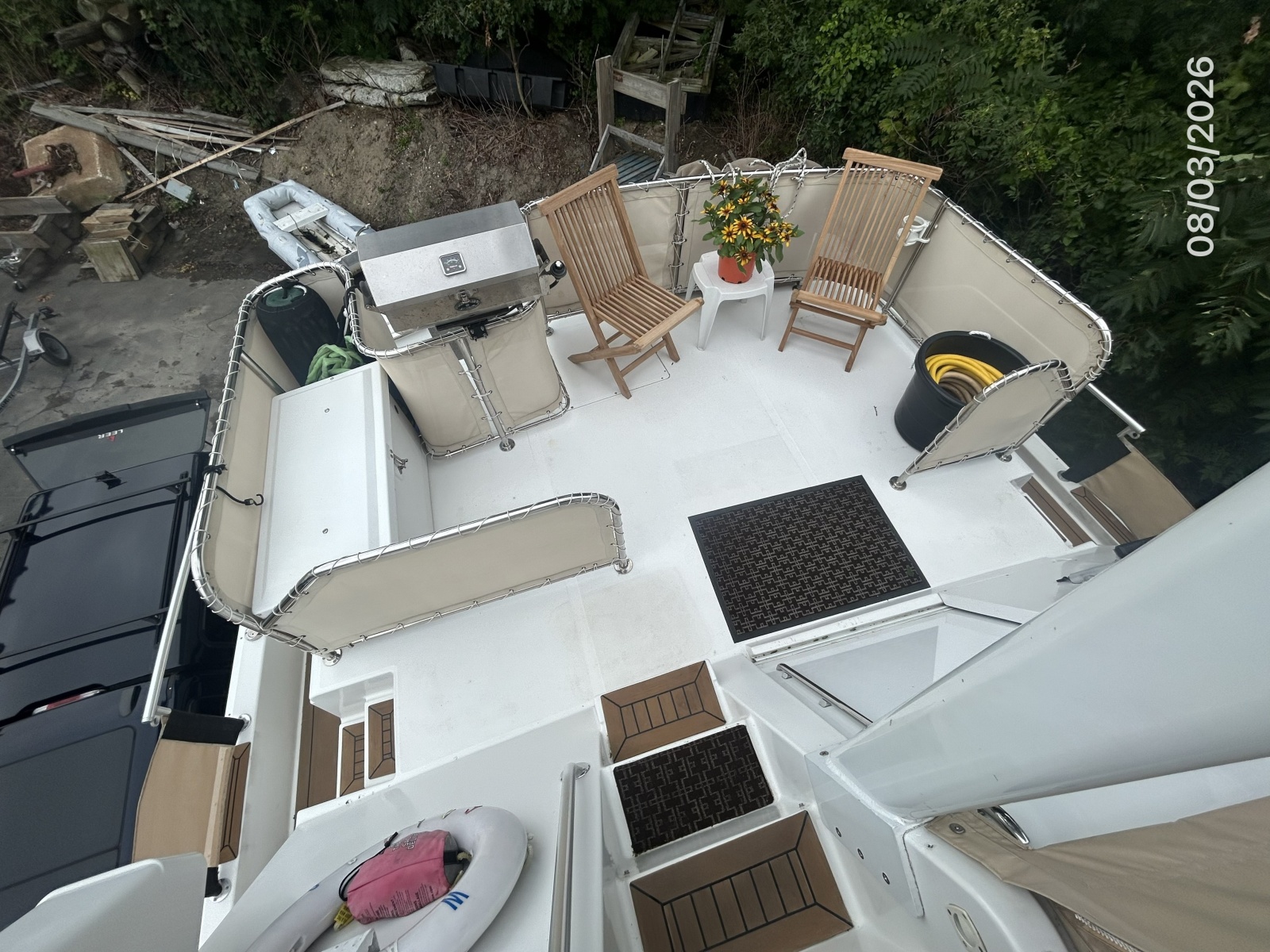 43' Mainship trunk cabin aft