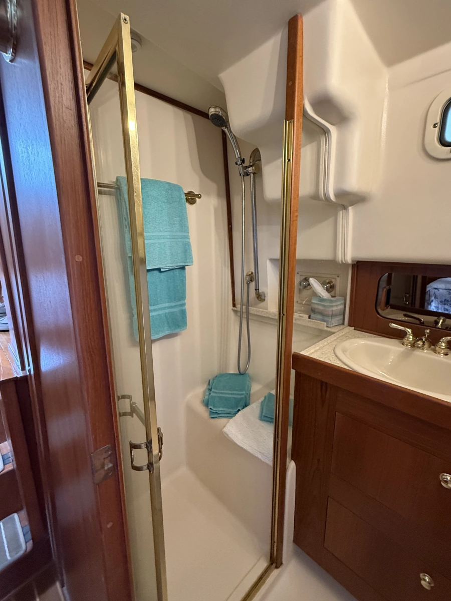 43' Mainship master stateroom shower