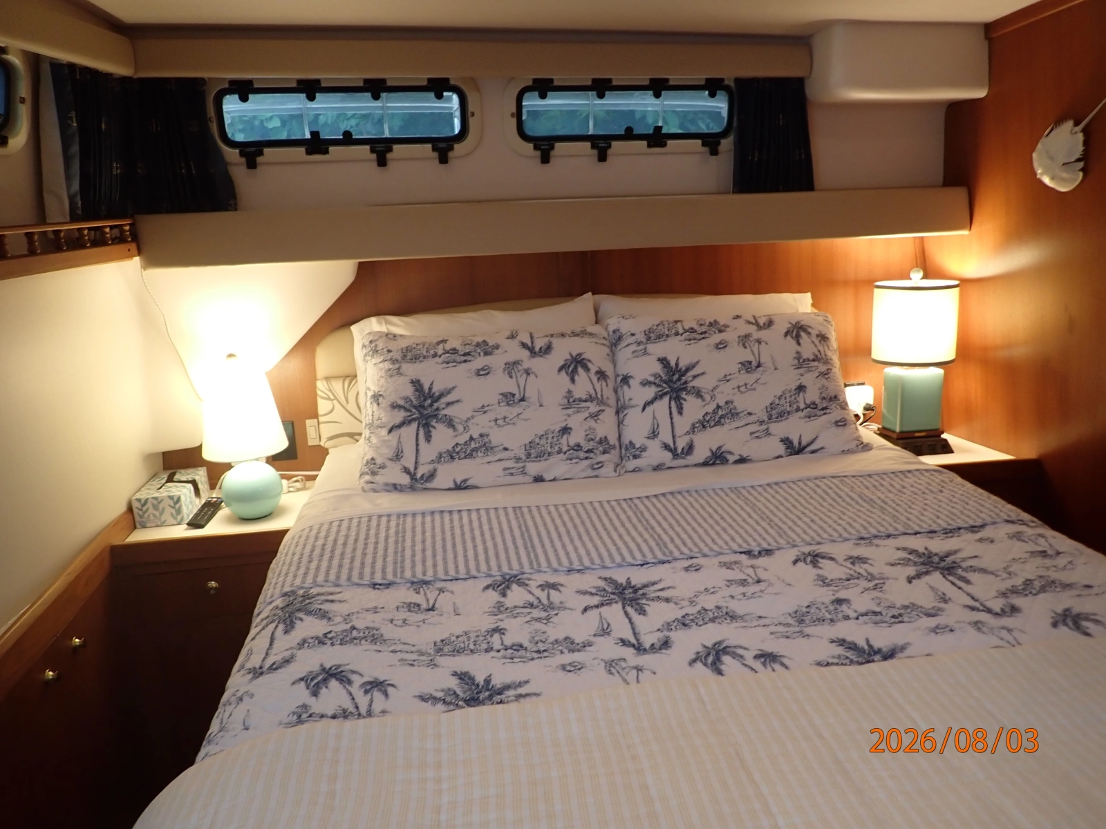 43' Mainship master stateroom port