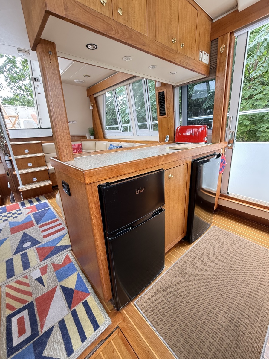 43' Mainship galley aft