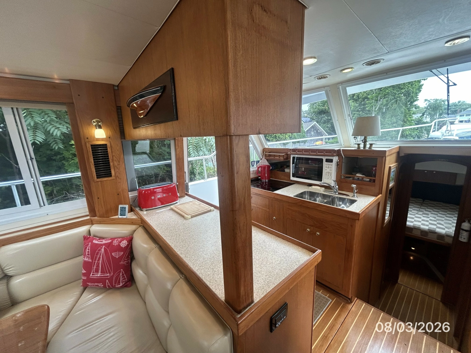 43' Mainship galley1