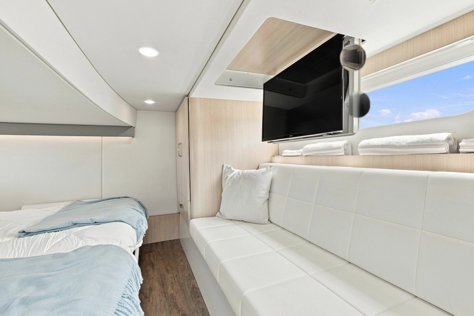 2025 Regal 42 Grande Coup