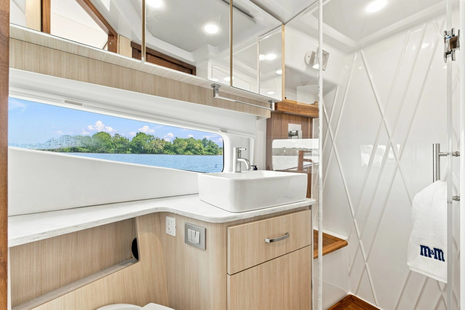 2025 Regal 42 Grande Coup