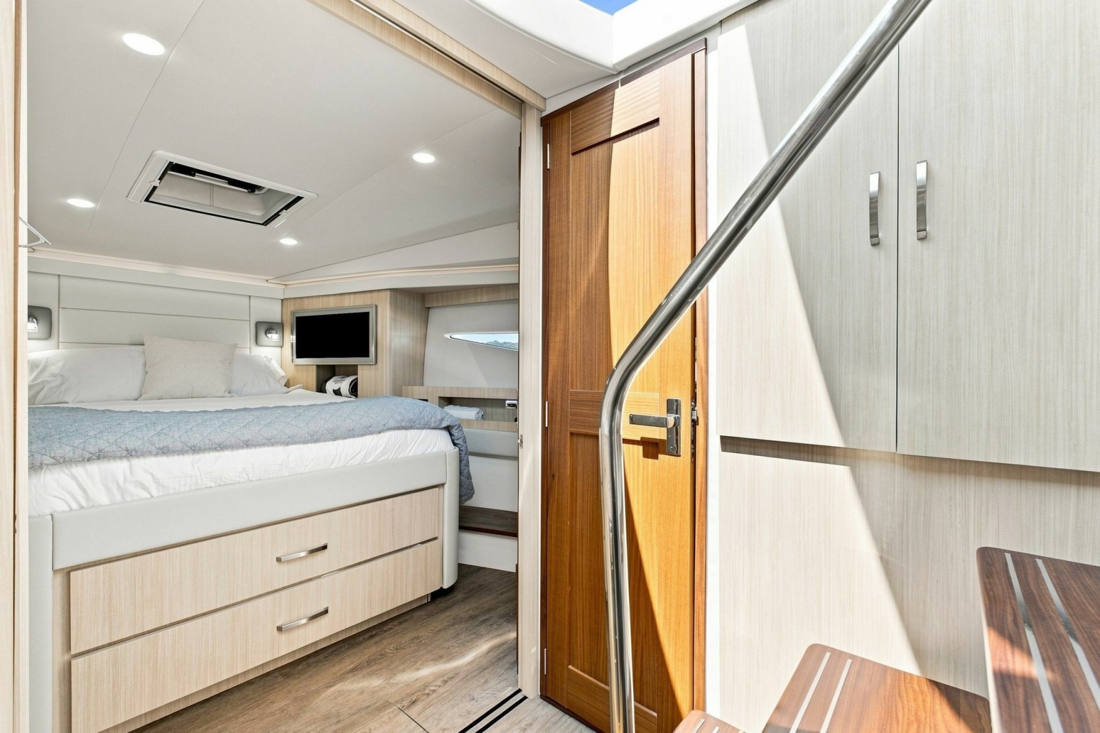 2025 Regal 42 Grande Coup