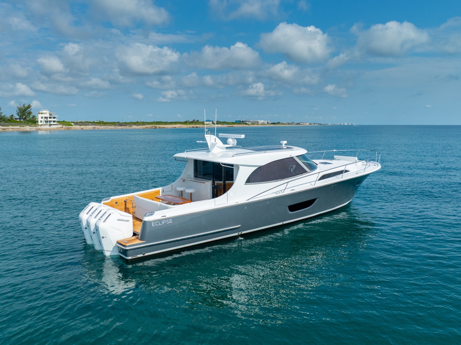 Eclipse 50 - STINGRAY GRAY - Exterior Profile