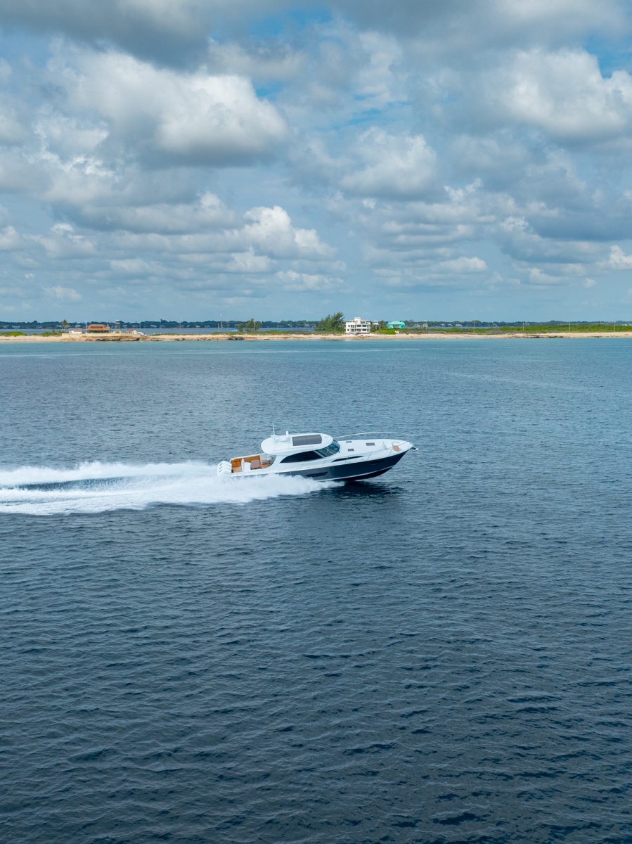 Eclipse 50 - STINGRAY GRAY - Exterior Profile