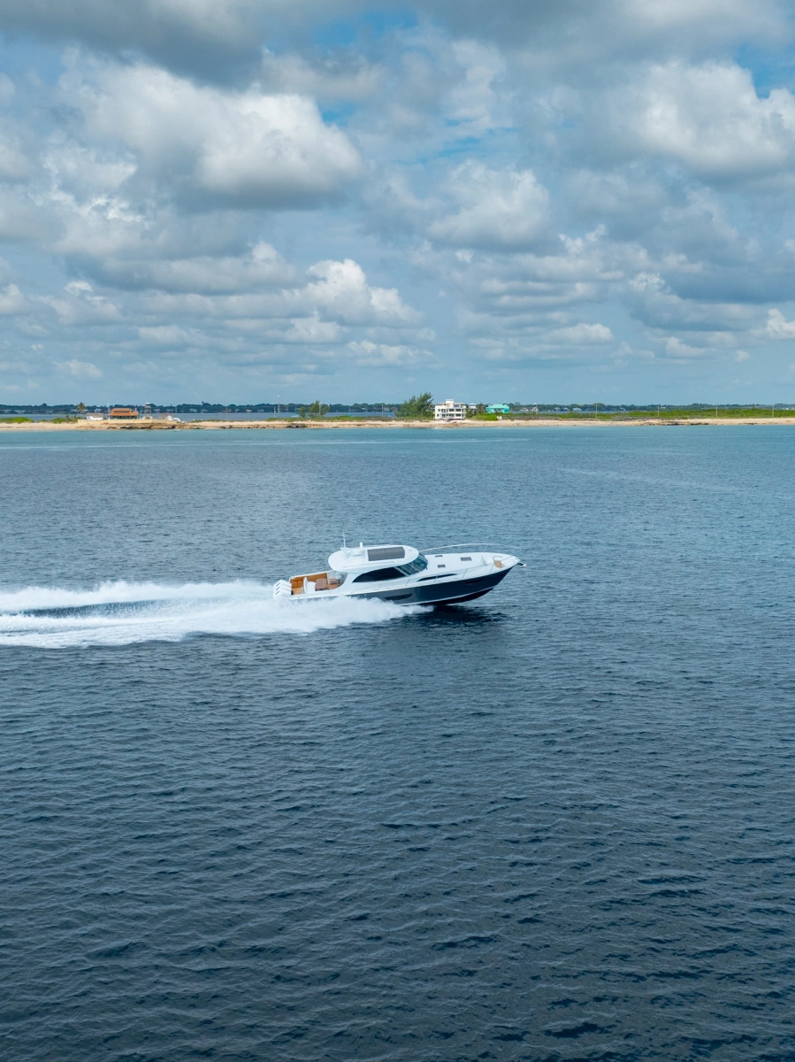 Eclipse 50 - STINGRAY GRAY - Exterior Profile