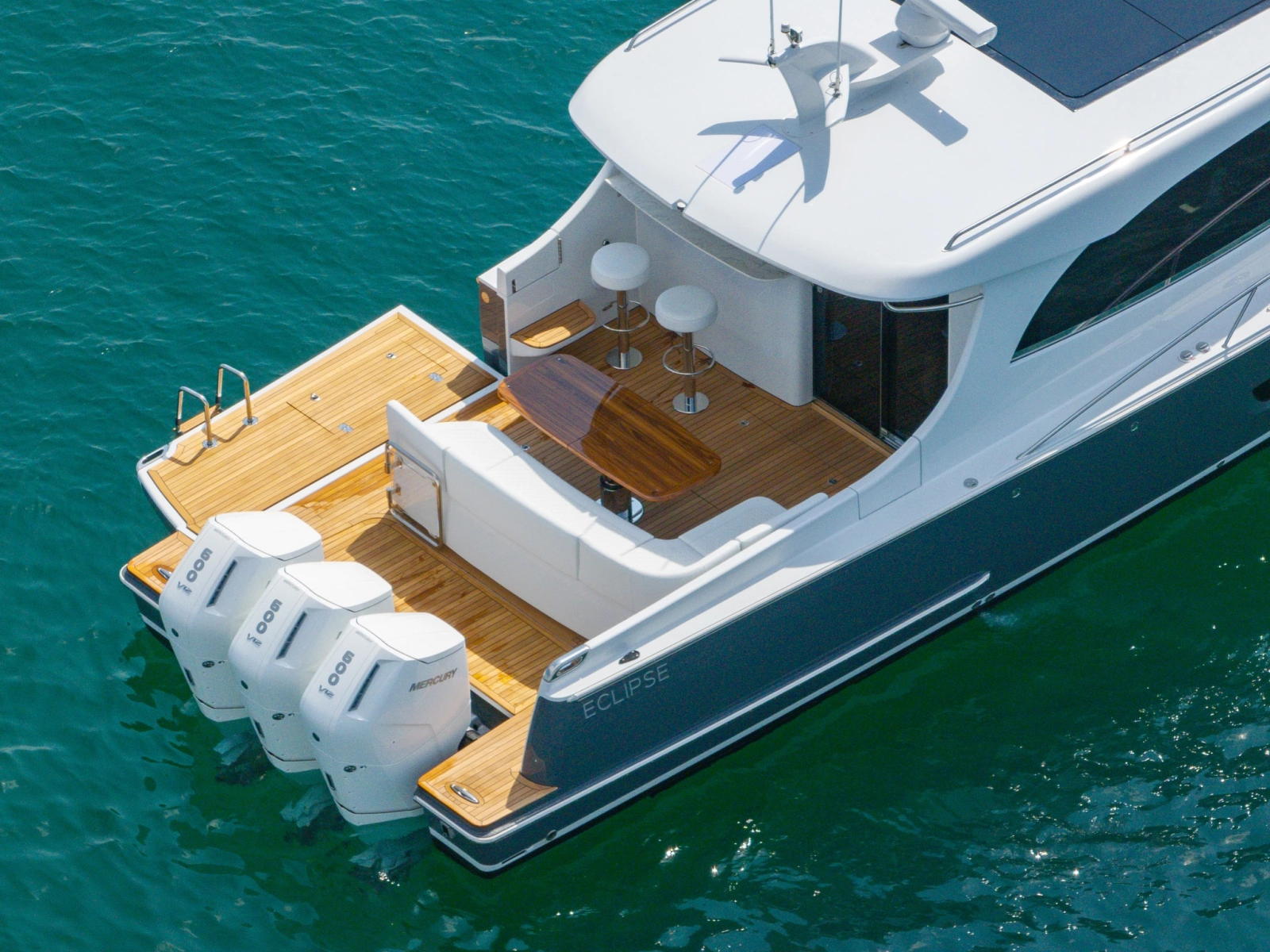Eclipse 50 - STINGRAY GRAY - Exterior Profile