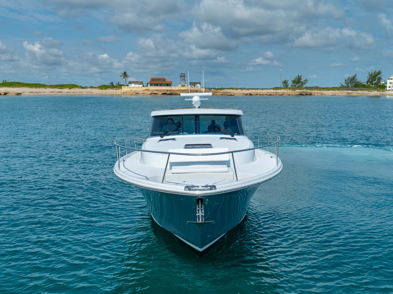 Eclipse 50 - STINGRAY GRAY - Exterior Profile