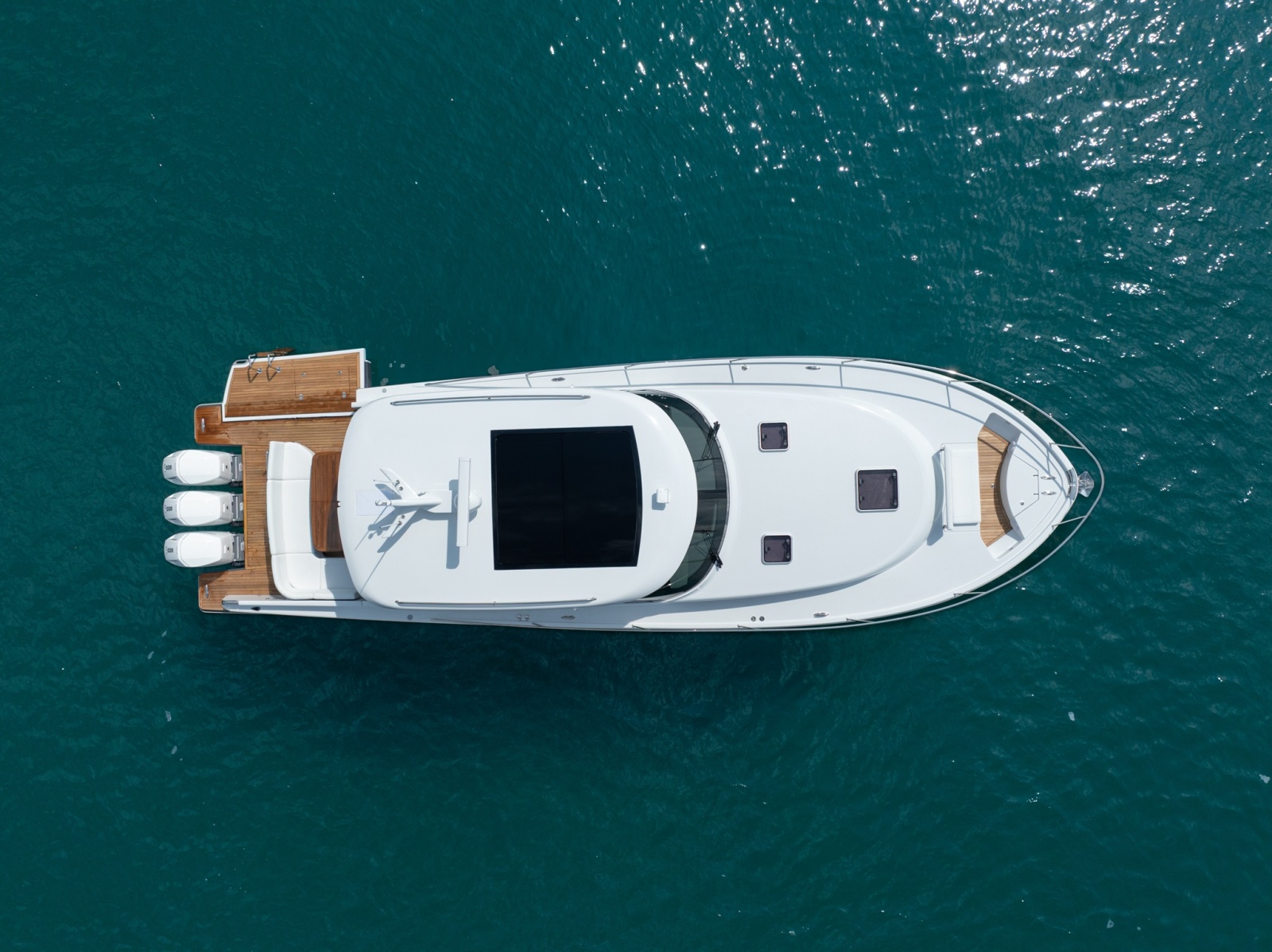 Eclipse 50 - STINGRAY GRAY - Exterior Profile