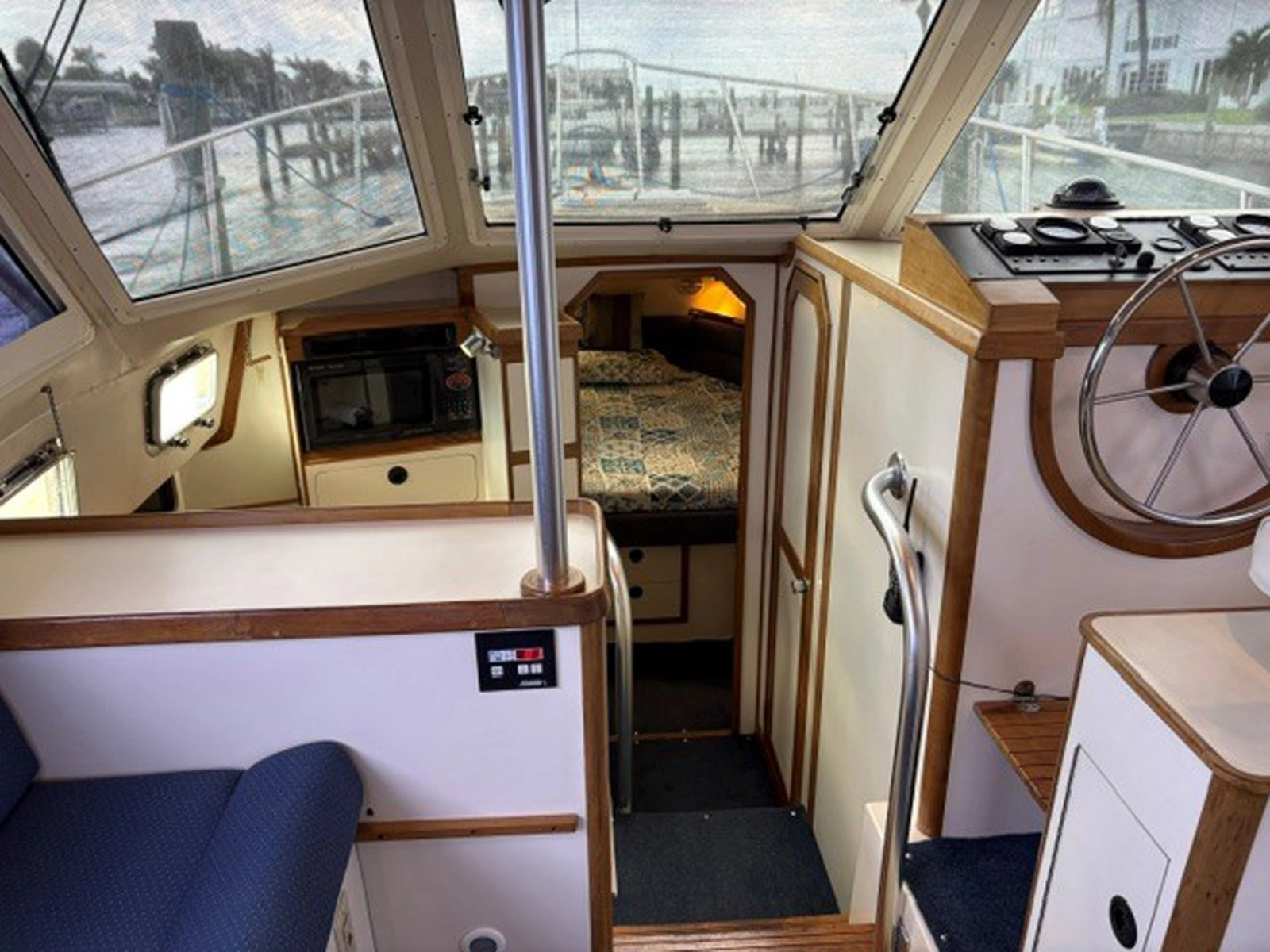 2001 Albin 35 Tournament Express