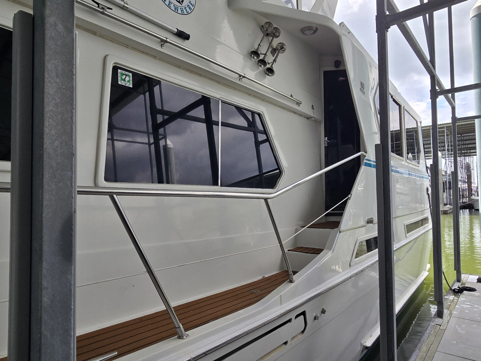 1988 Marine Trader Montechristo 56
