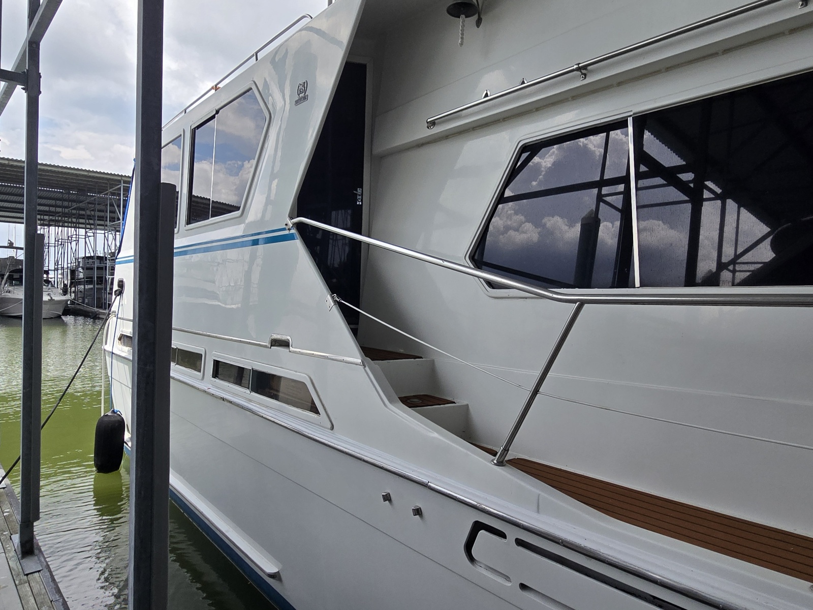1988 Marine Trader Montechristo 56