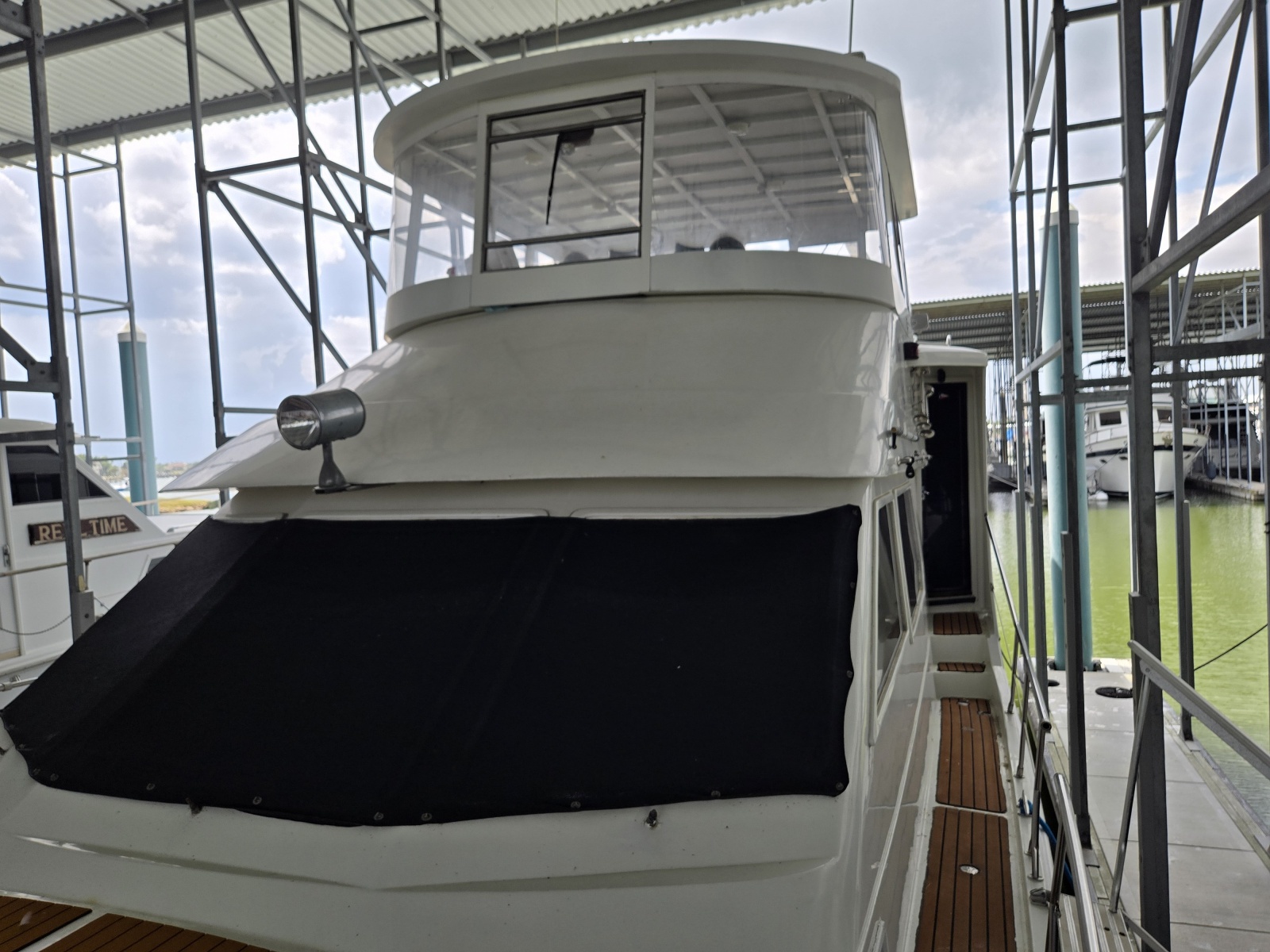 1988 Marine Trader Montechristo 56