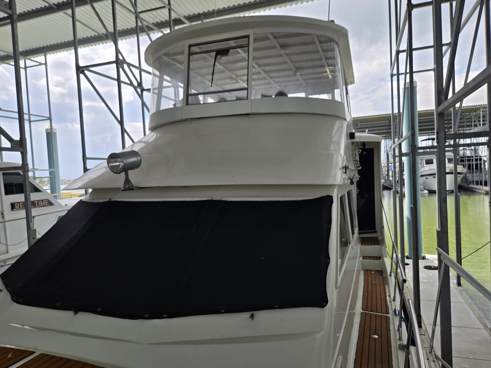 1988 Marine Trader Montechristo 56