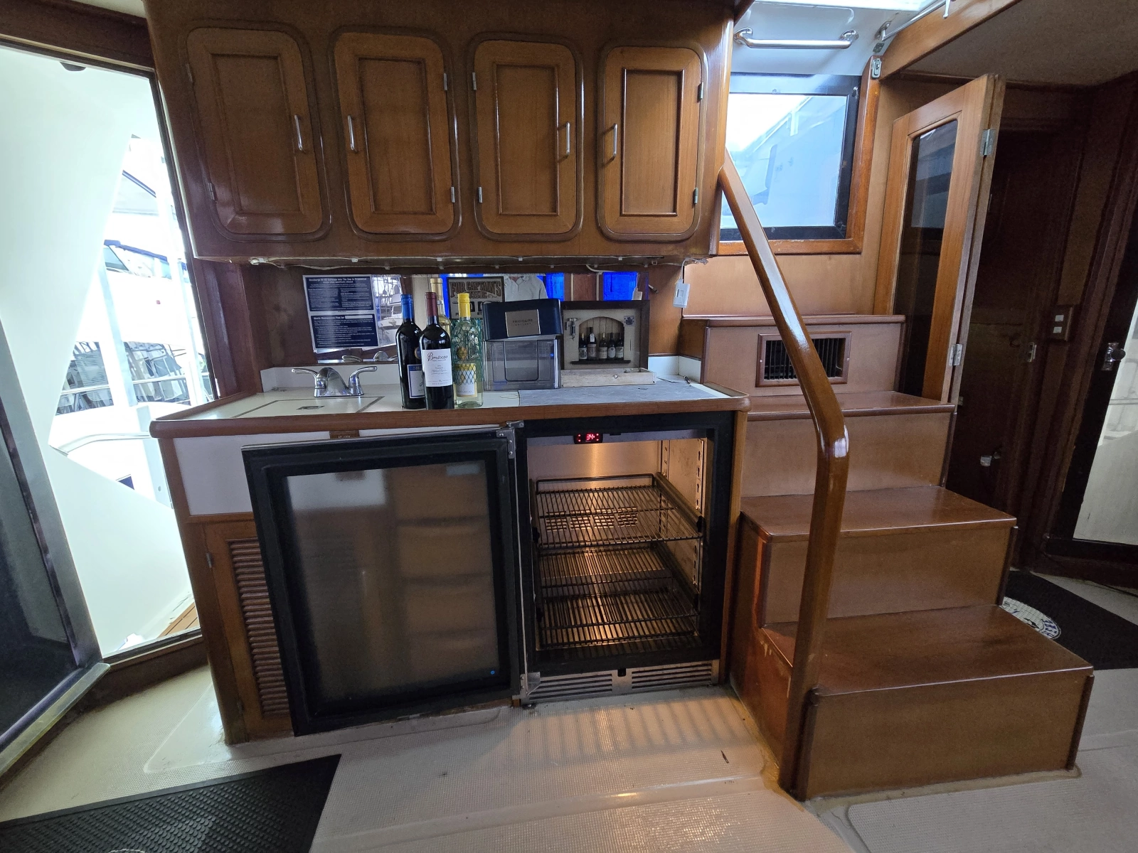 1988 Marine Trader Montechristo 56