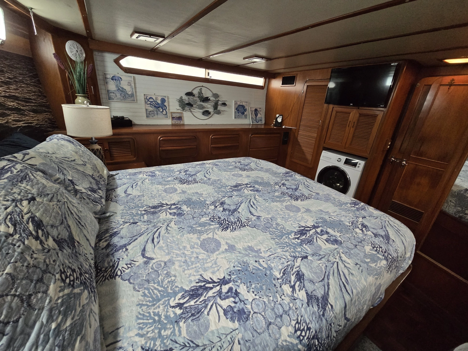 1988 Marine Trader Montechristo 56