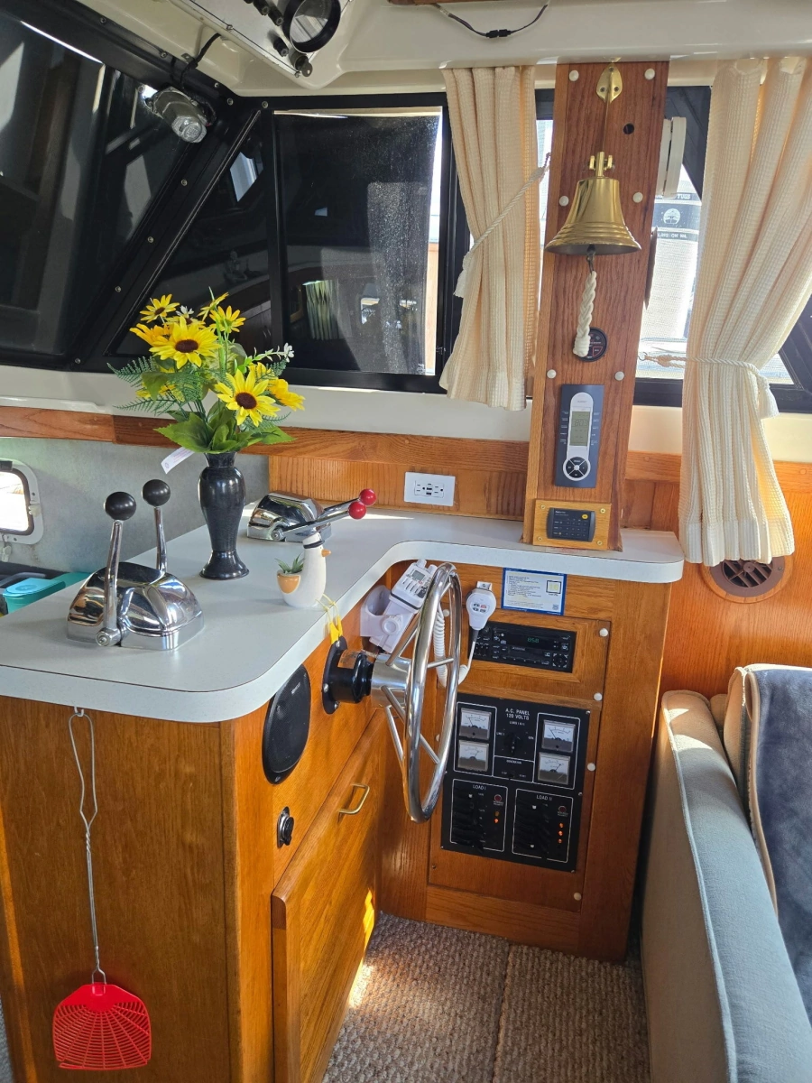 1988 Mainship Double Cabin