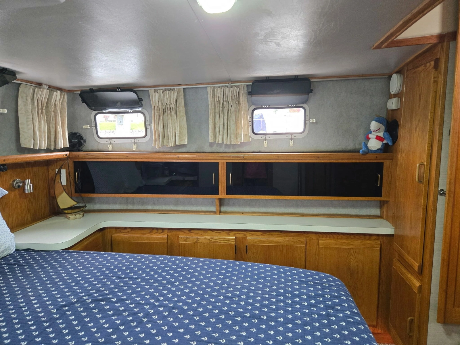 1988 Mainship Double Cabin
