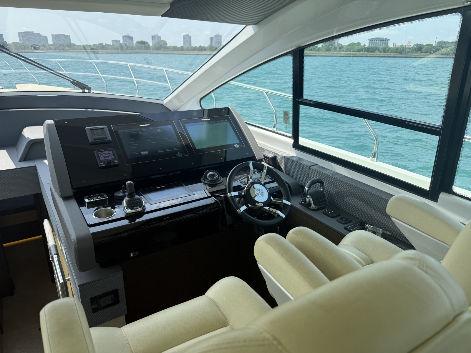 2016 Cruisers 60 Cantius