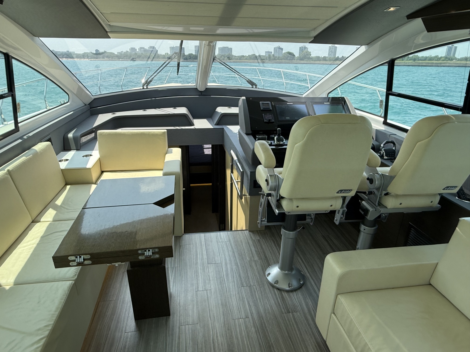 2016 Cruisers 60 Cantius