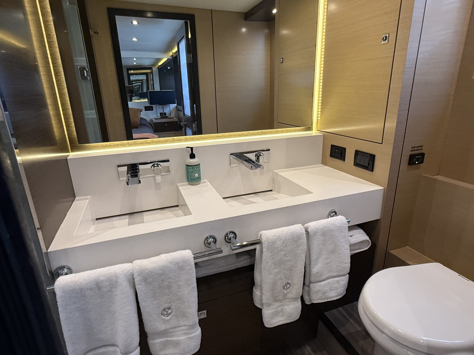 2016 Cruisers 60 Cantius