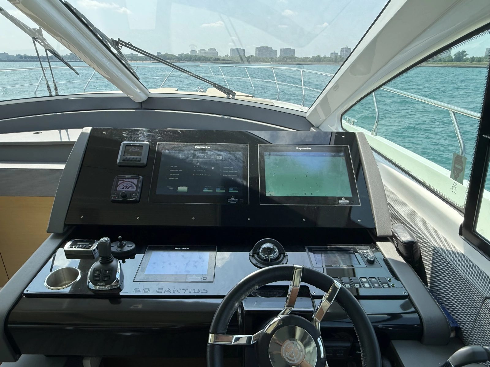 2016 Cruisers 60 Cantius