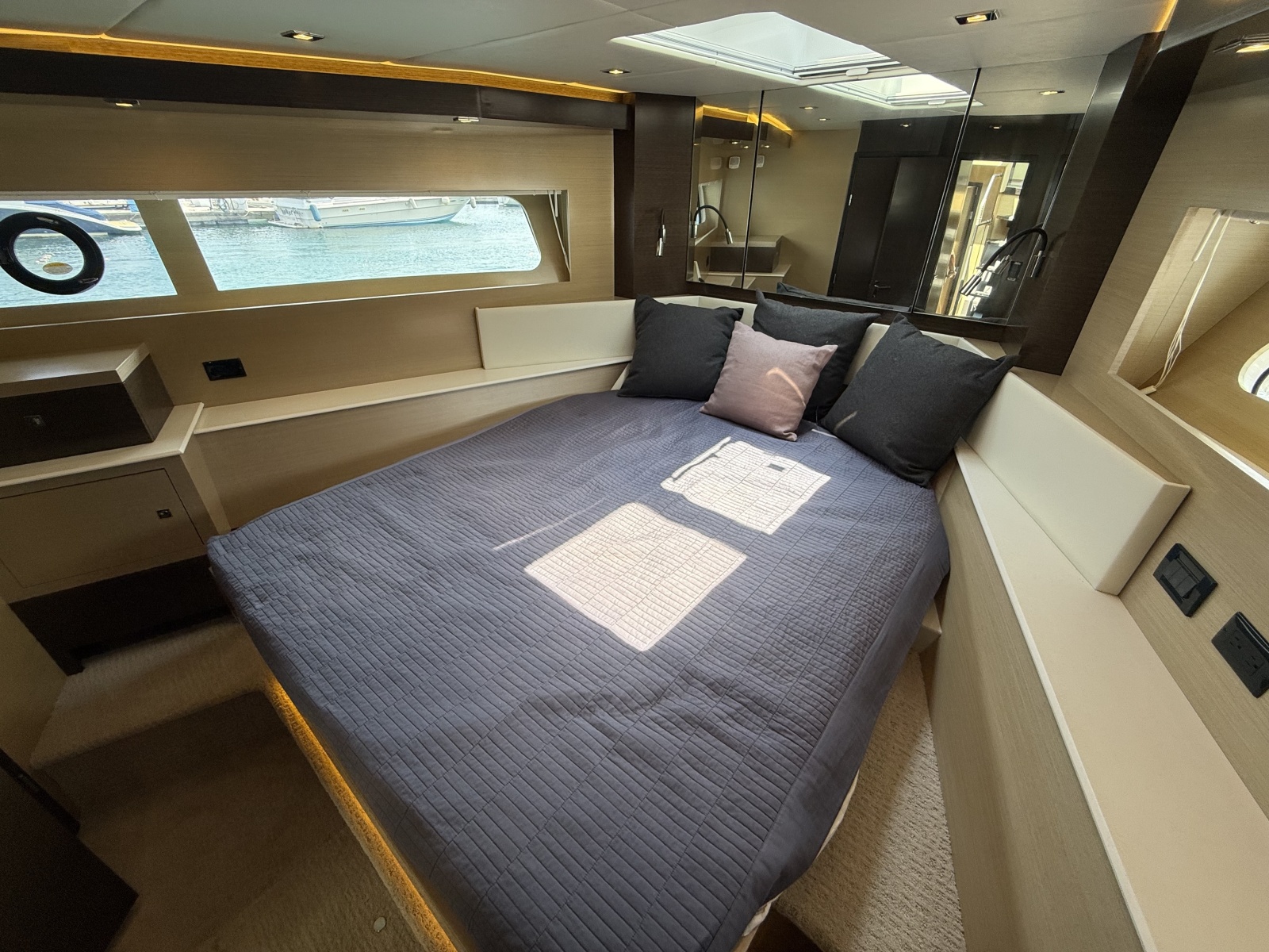 2016 Cruisers 60 Cantius