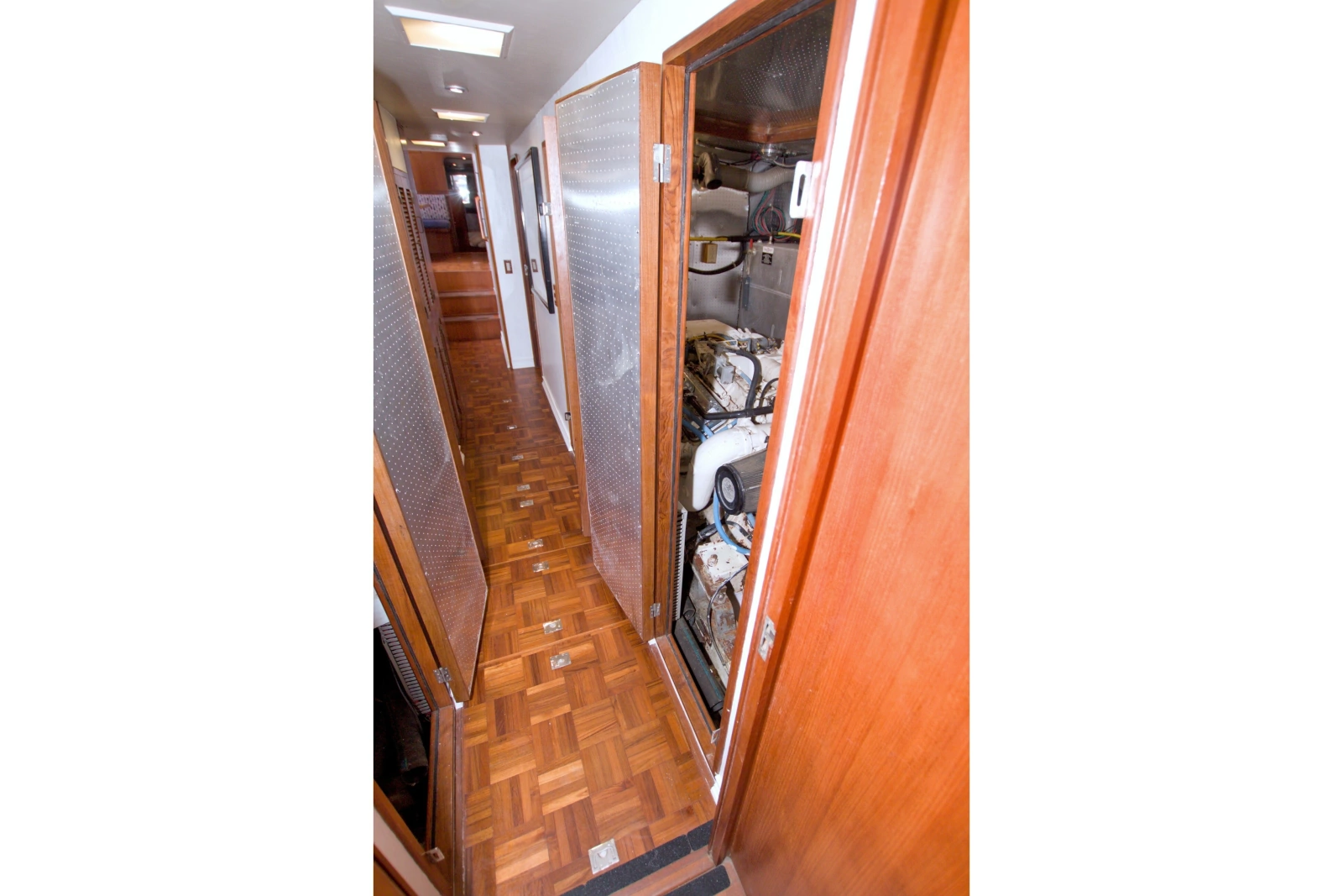 1994 Jefferson Marquessa 56 Extended Deckhouse