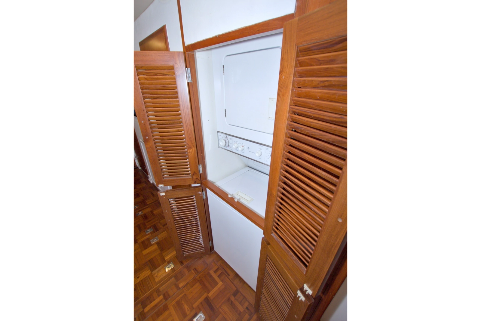 1994 Jefferson Marquessa 56 Extended Deckhouse