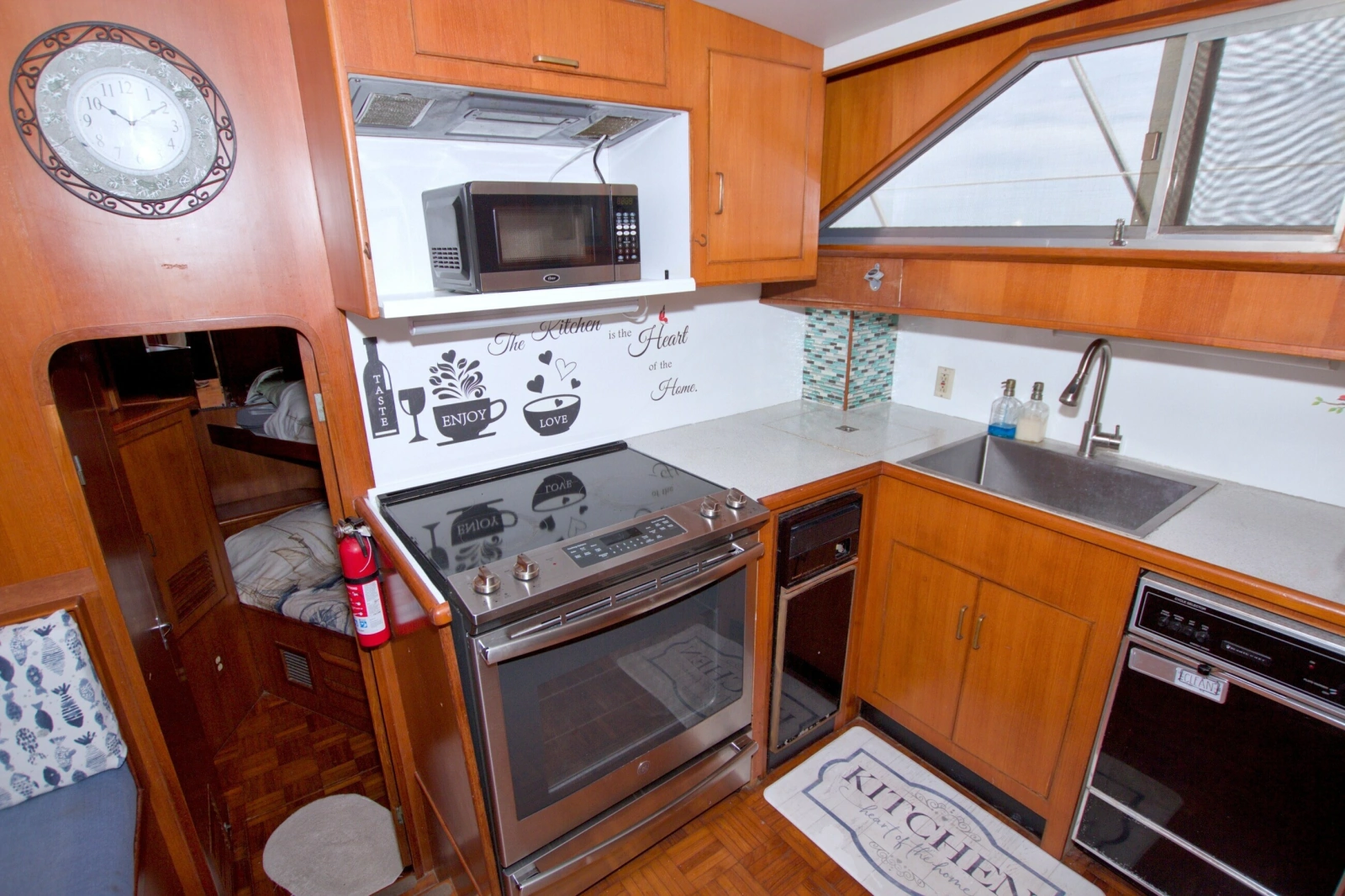 1994 Jefferson Marquessa 56 Extended Deckhouse
