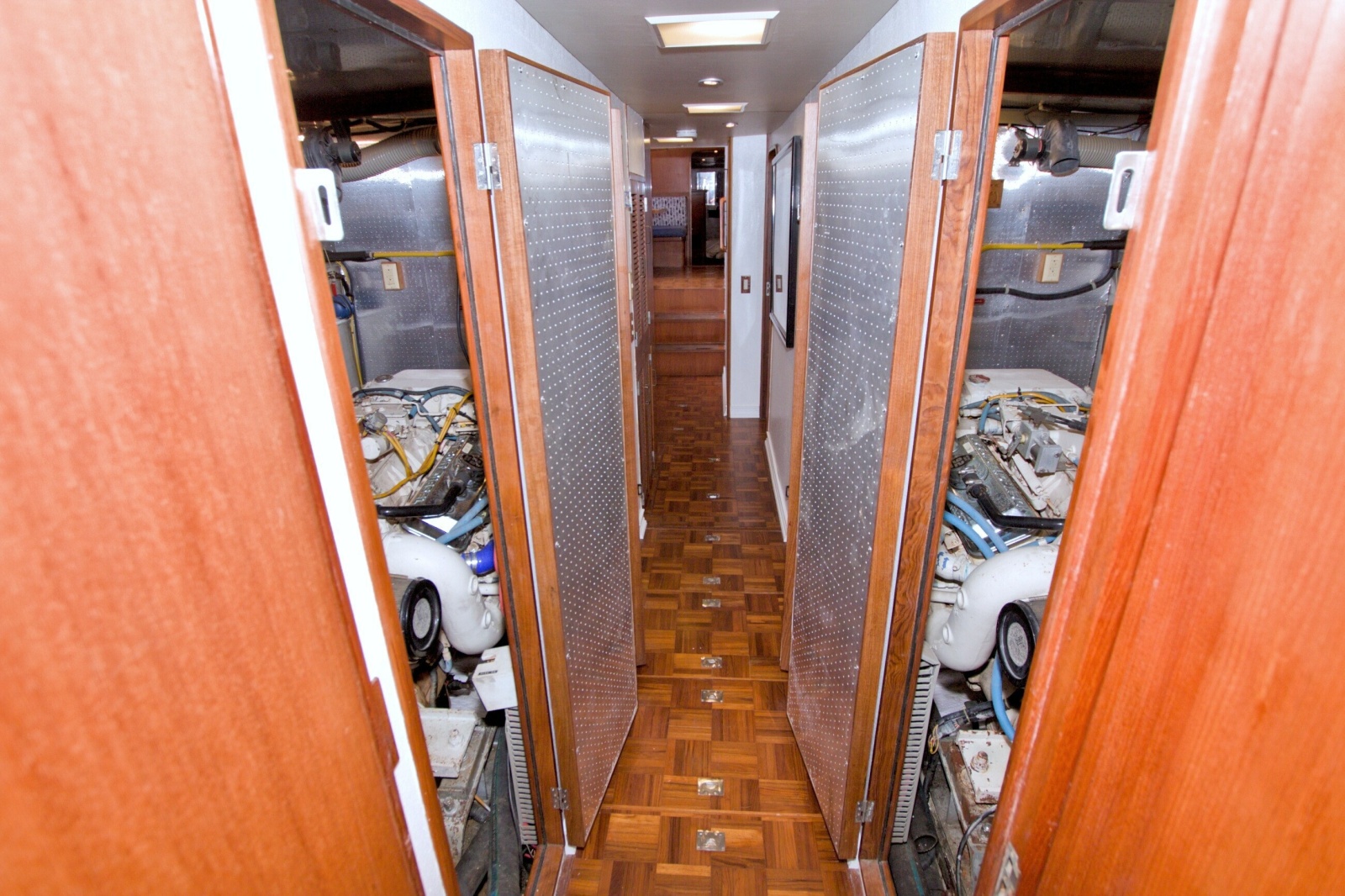 1994 Jefferson Marquessa 56 Extended Deckhouse