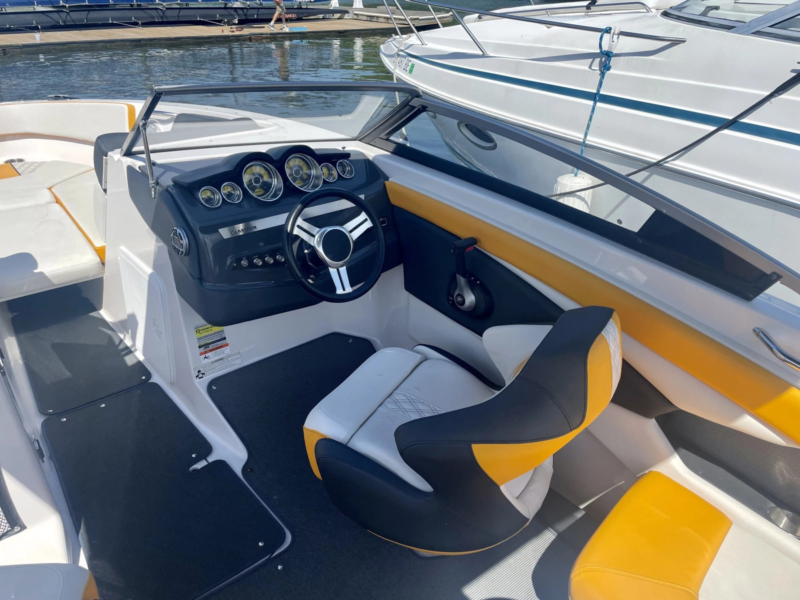 2016 Glastron GTS