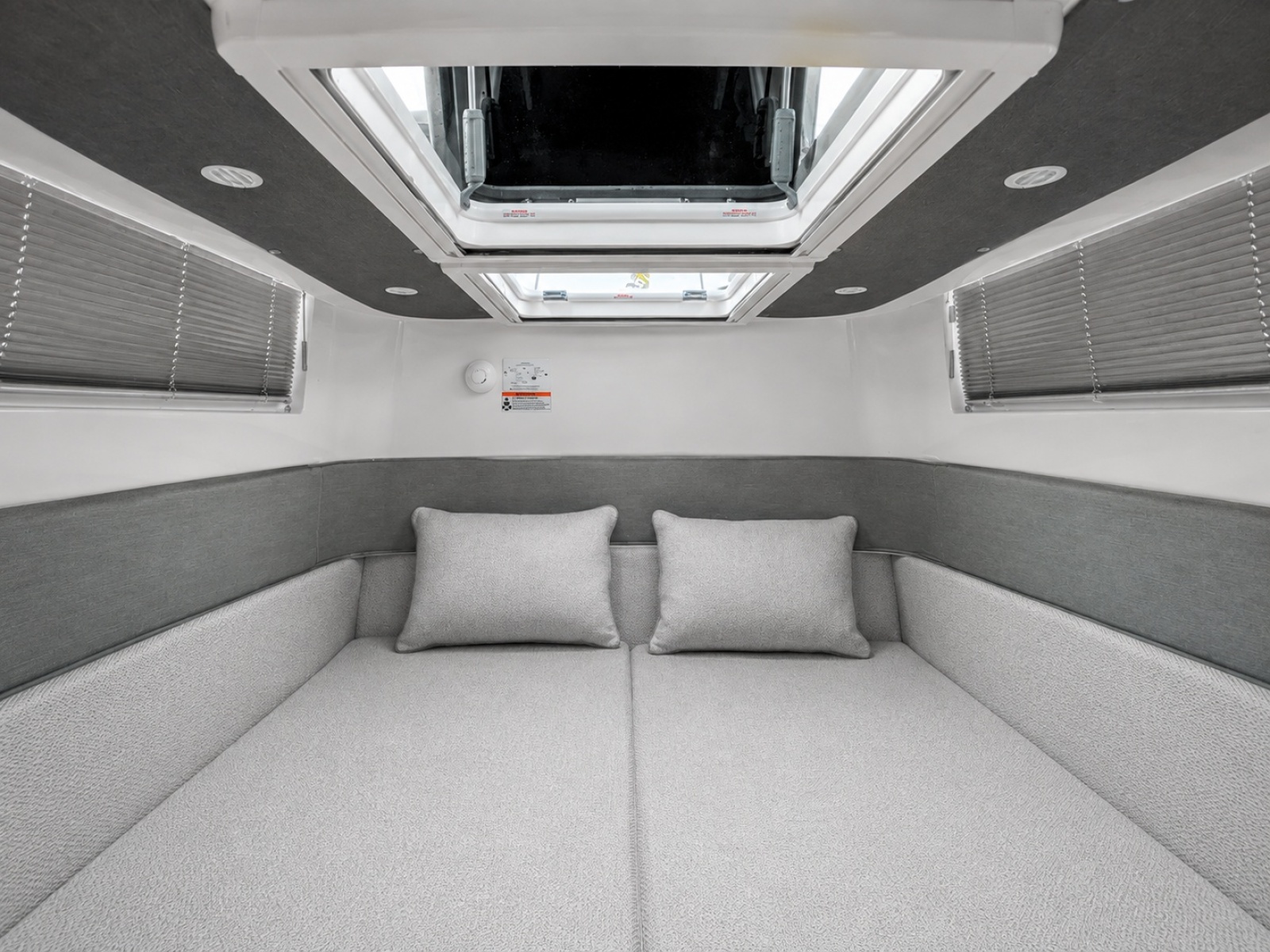 2022 Axopar Brabus 37 XC Cross Cabin