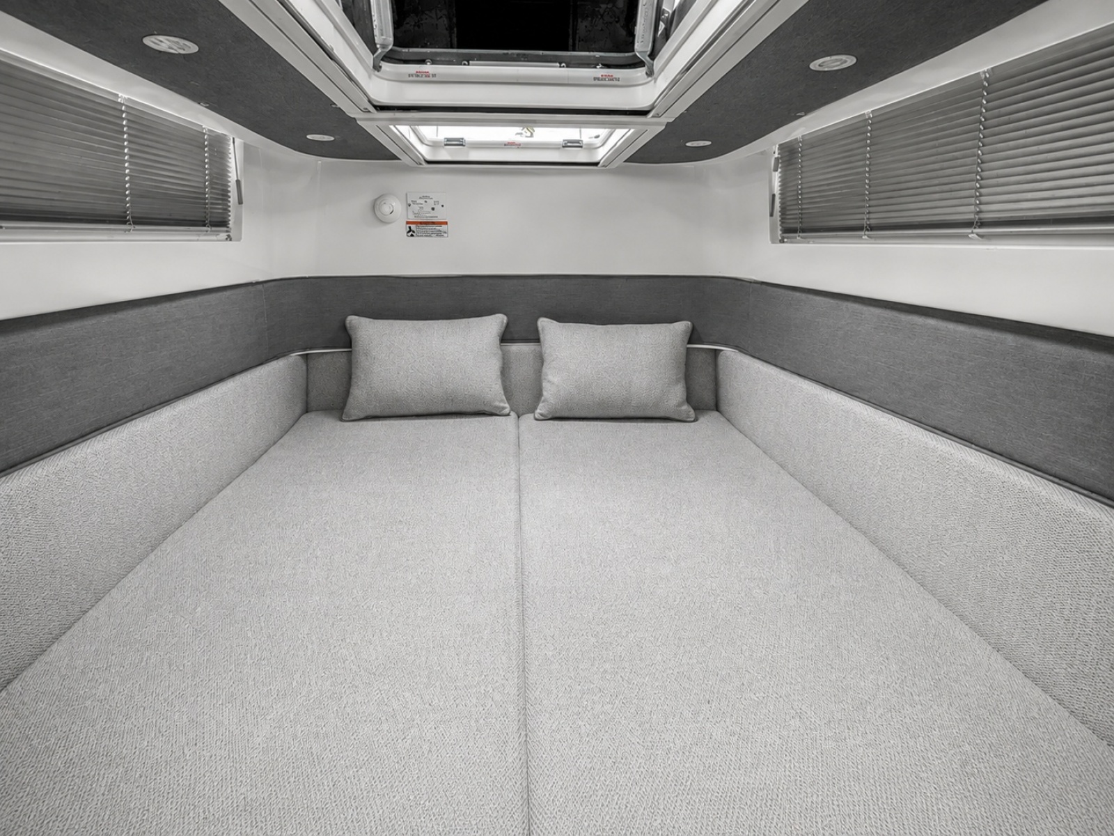 2022 Axopar Brabus 37 XC Cross Cabin