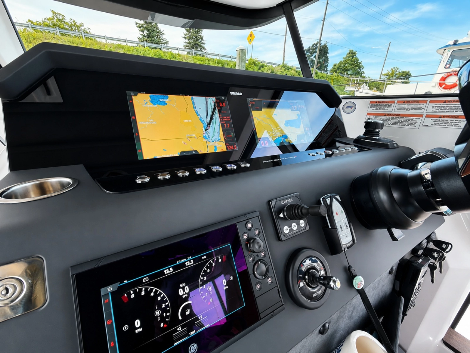 2022 Axopar Brabus 37 XC Cross Cabin