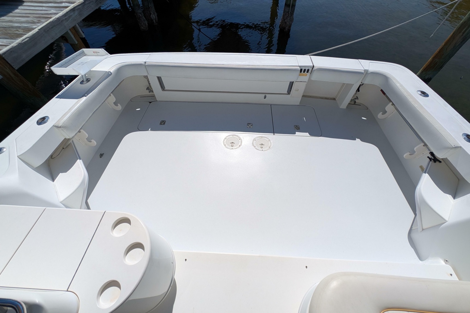 1999 Sea Ray 370 Express Cruiser