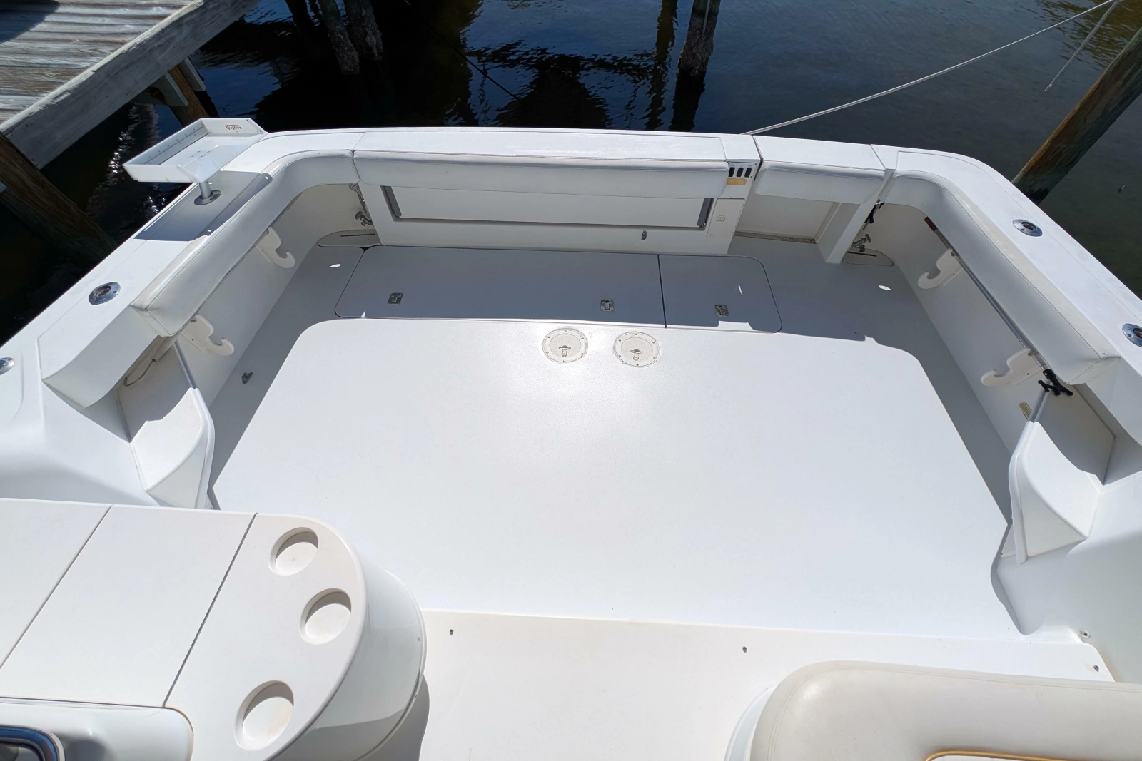 1999 Sea Ray 370 Express Cruiser