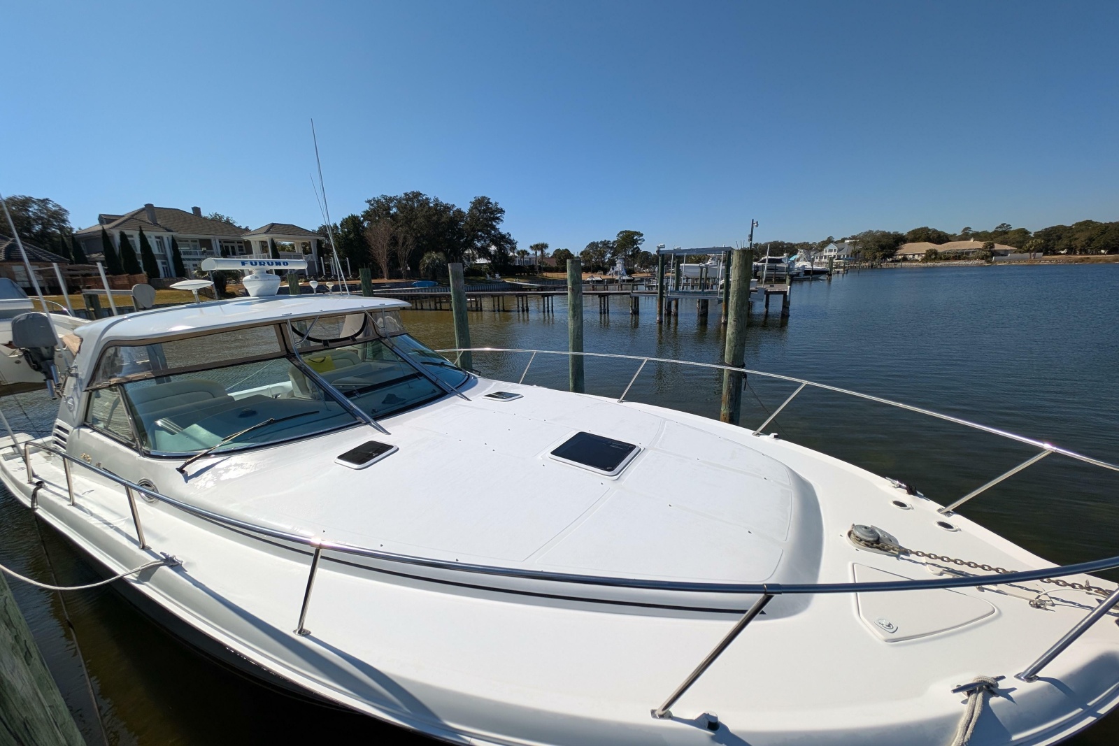 1999 Sea Ray 370 Express Cruiser