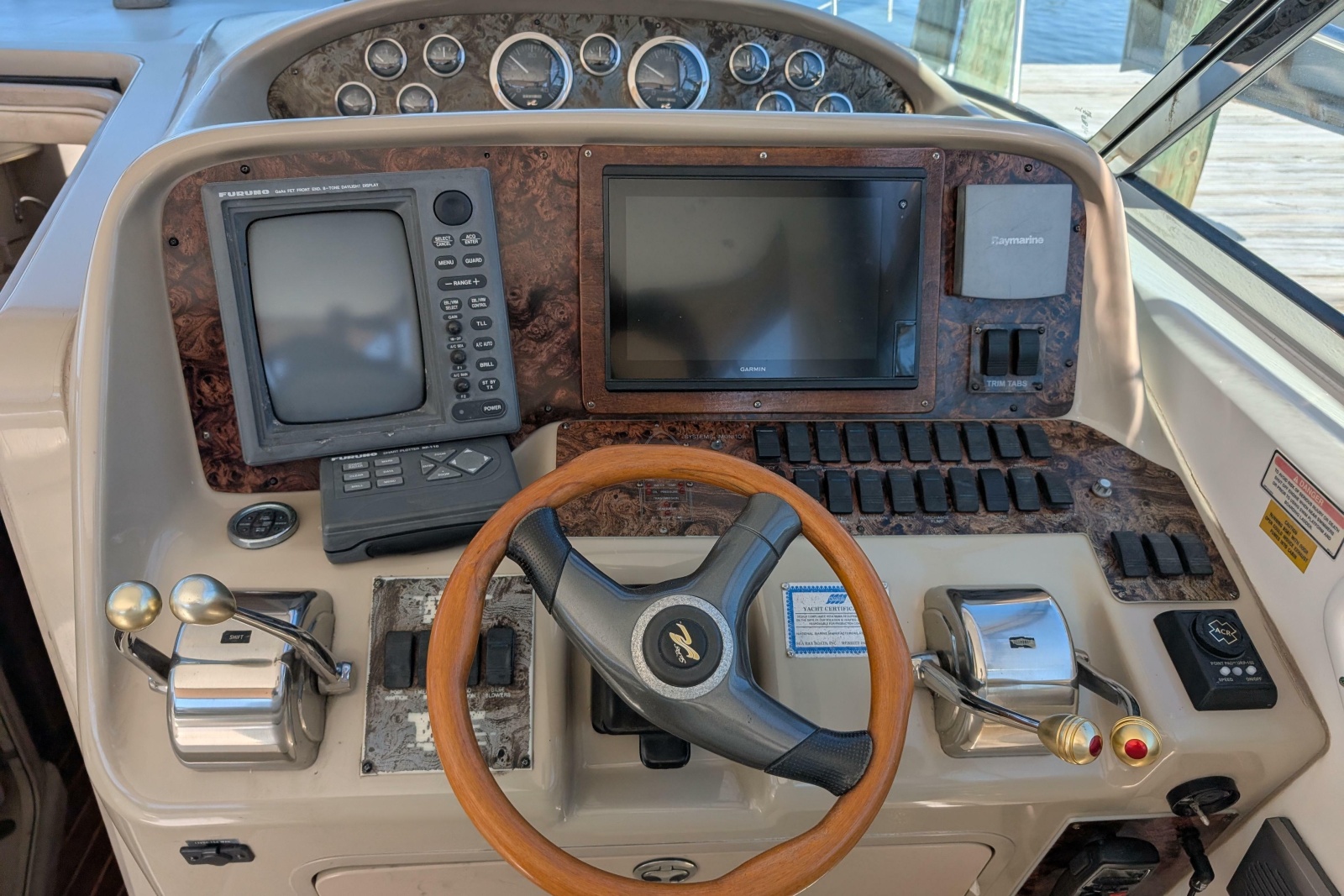1999 Sea Ray 370 Express Cruiser