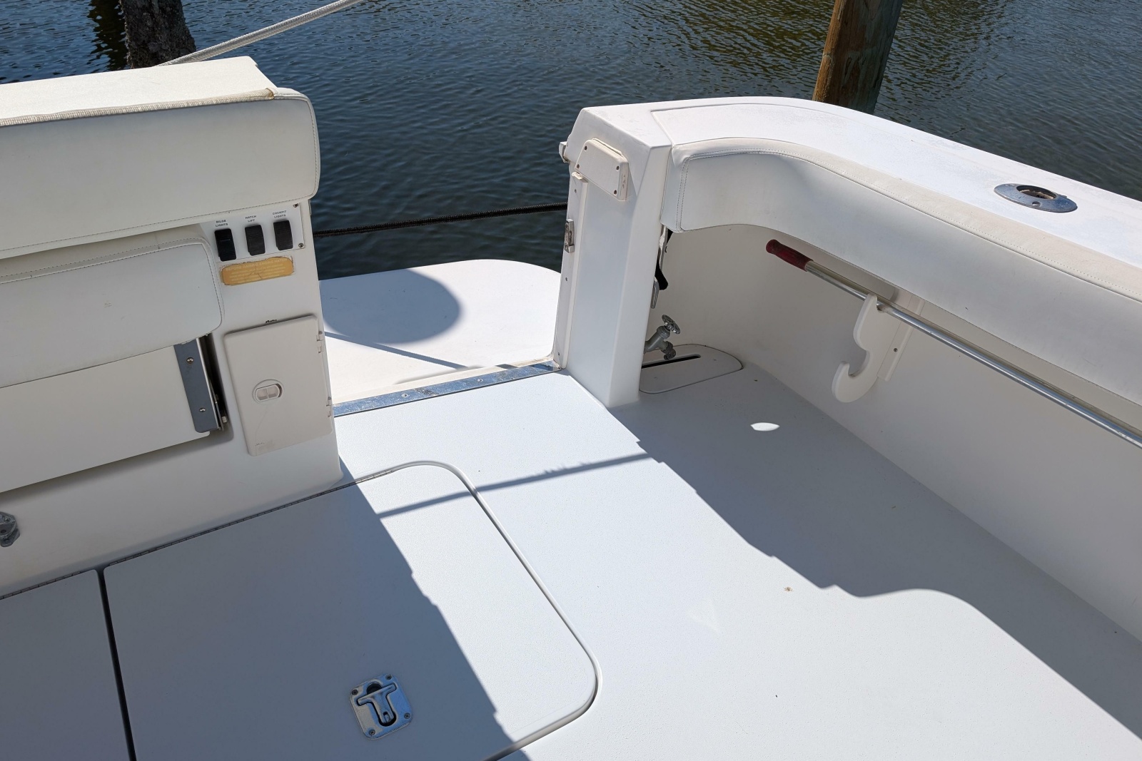 1999 Sea Ray 370 Express Cruiser