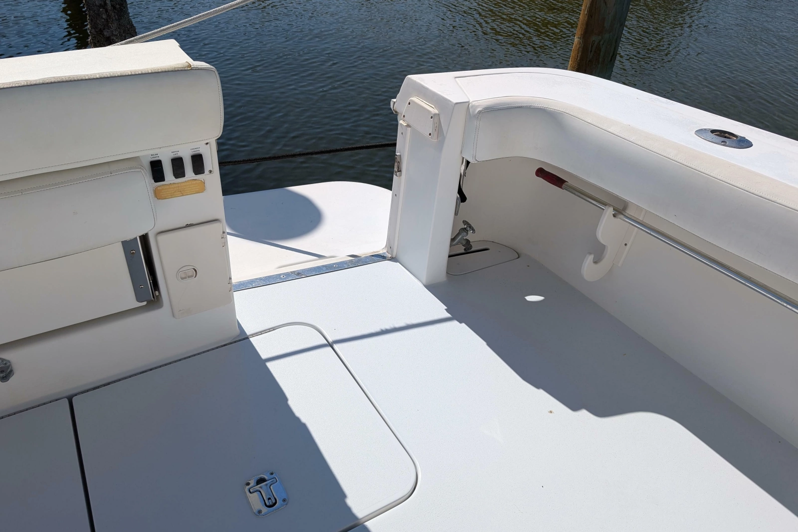 1999 Sea Ray 370 Express Cruiser